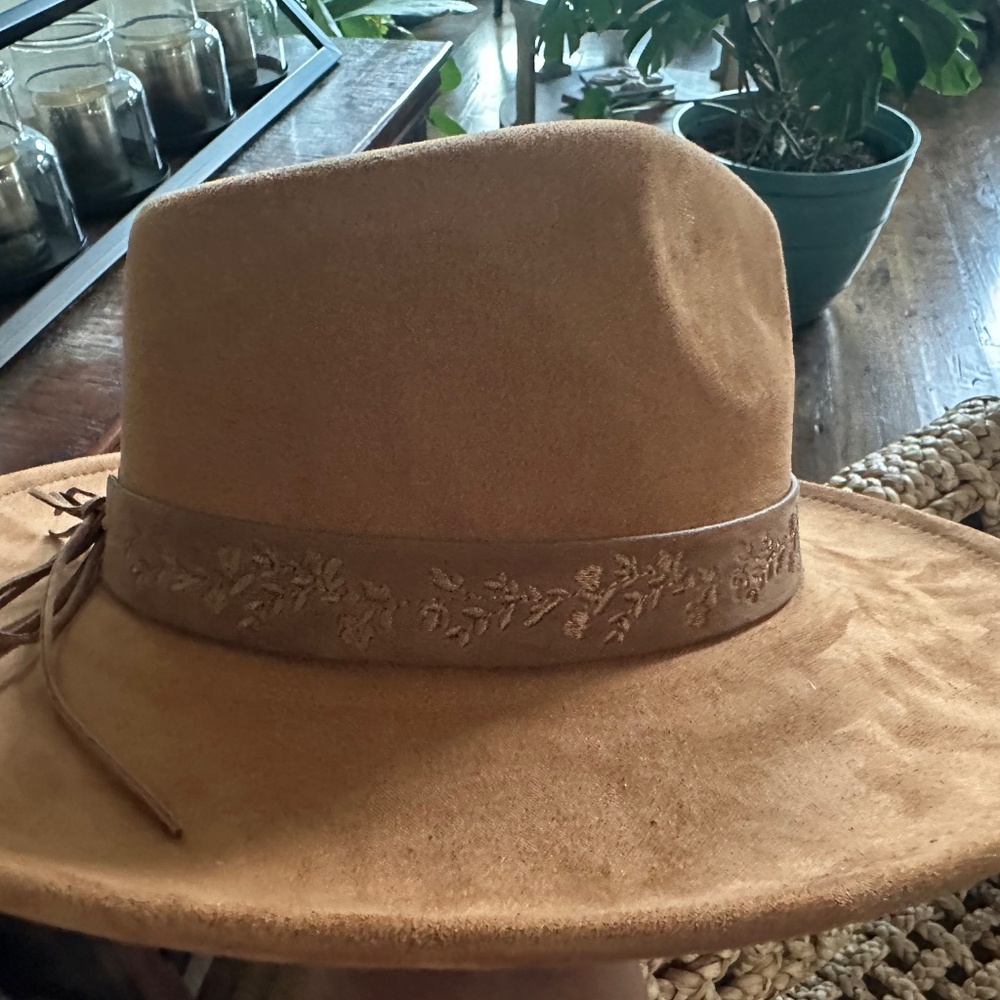 Stylish hat - Picture 4 of 4
